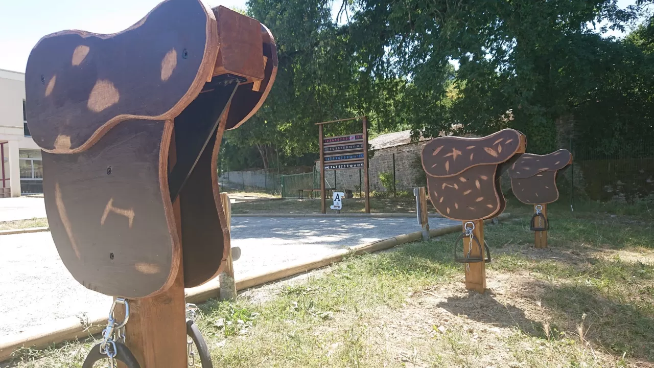 Aménagement autour d'un terrain de pétanque