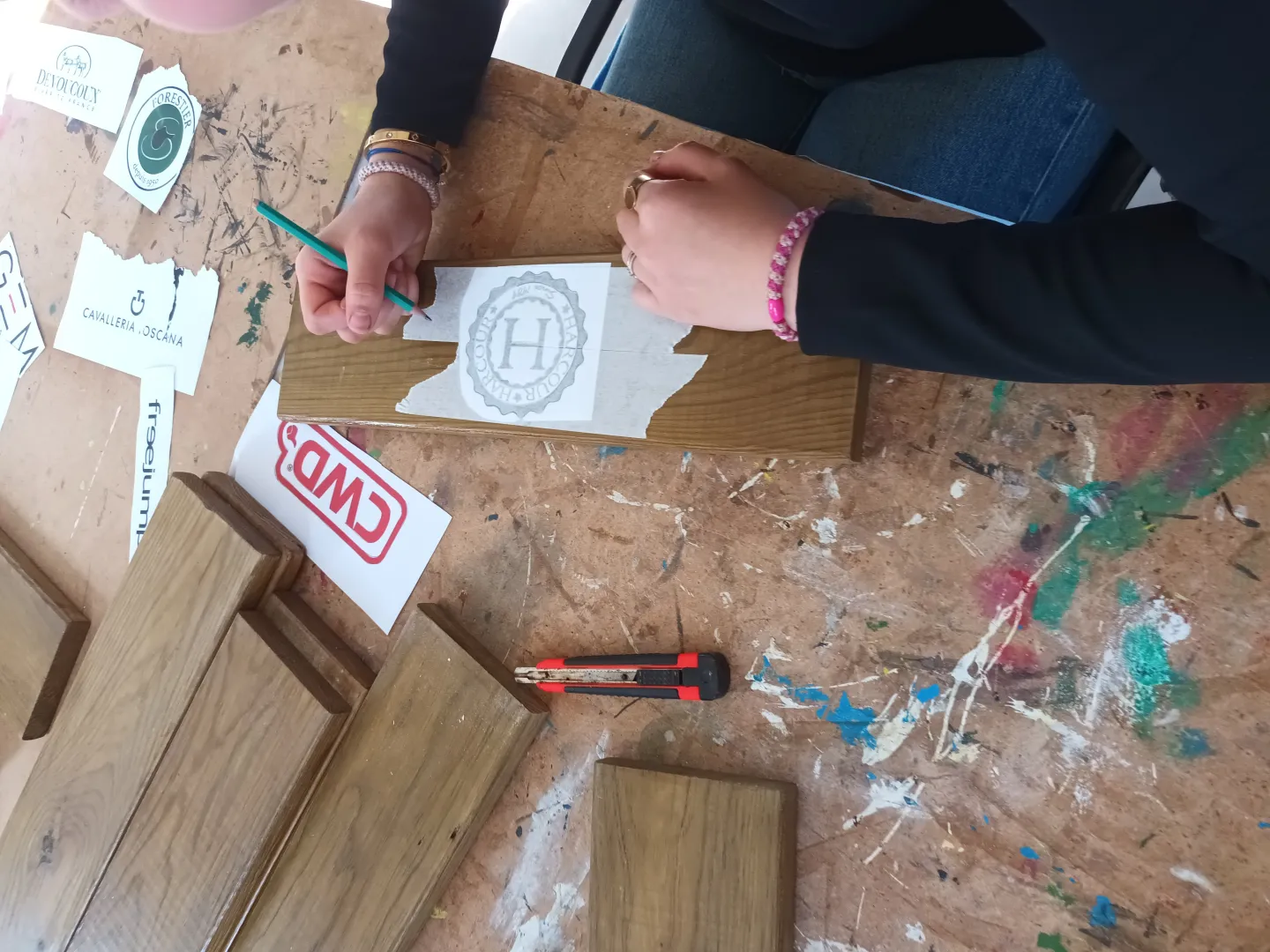 Création d'un banc hexagonale par la MFR hippique de Pouancé, image 3